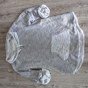 Grey and White 3/4 Sleeve Cowl Neck Sweater w/Pocket - Kensie Performance - L